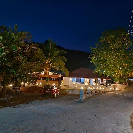 Forest And River Edge Resort 坎努尔 外观 照片