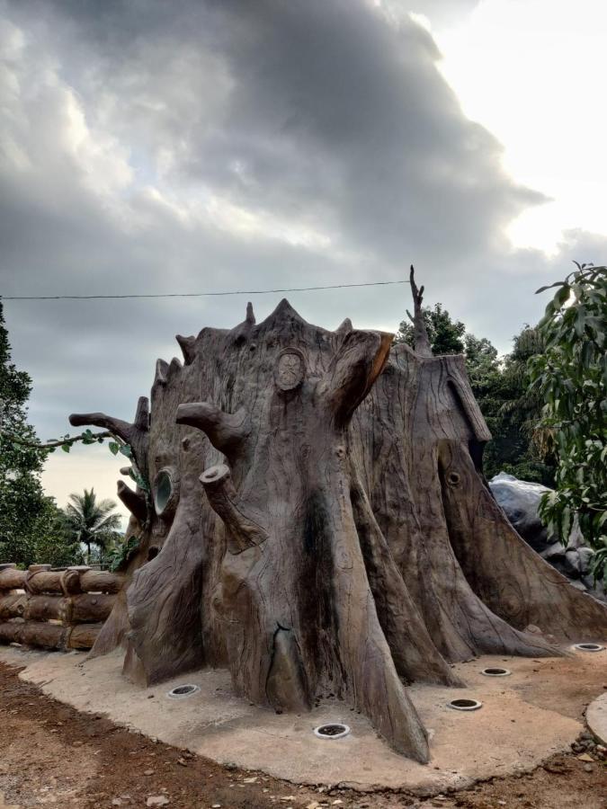 Forest And River Edge Resort 坎努尔 外观 照片