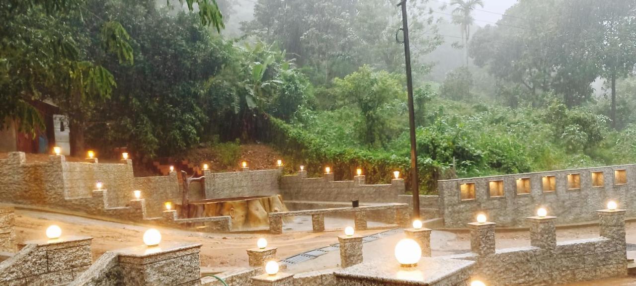 Forest And River Edge Resort 坎努尔 外观 照片