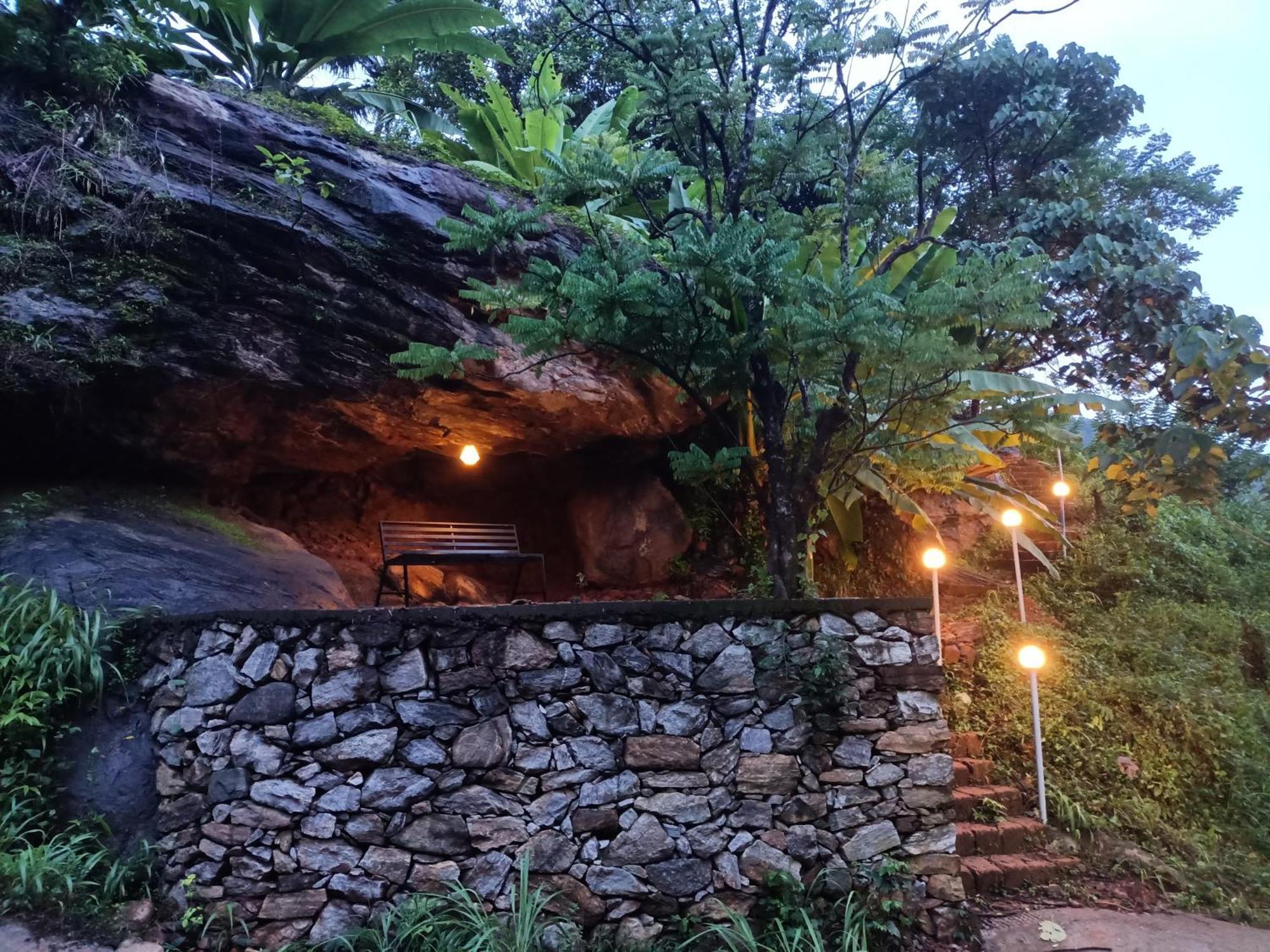 Forest And River Edge Resort 坎努尔 外观 照片