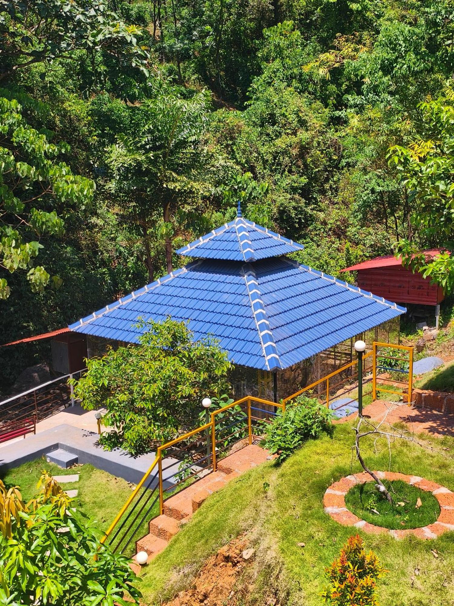 Forest And River Edge Resort 坎努尔 外观 照片